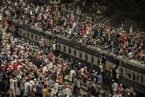 PhotoVivo Gold Medal - Jinlin Guo (China)  Crowded Train